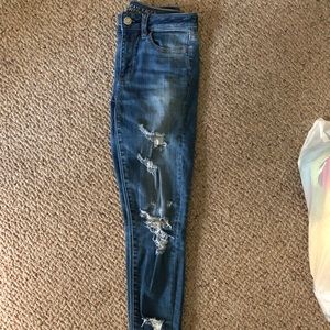 American Eagle Distressed Hi Rise Jegging